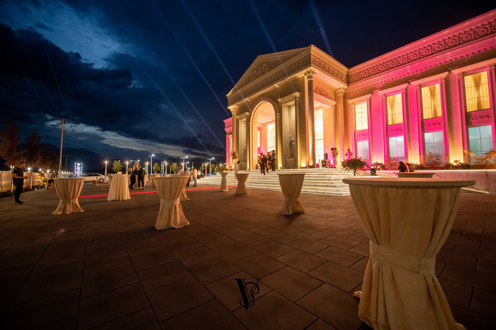 Vranina Palace — hyrje elegante për evente